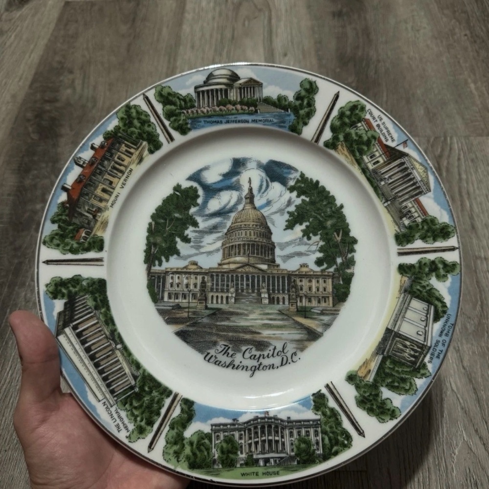 Capital Wholesale Imports Washington DC Collectors Souvenir Plate - The Capitol